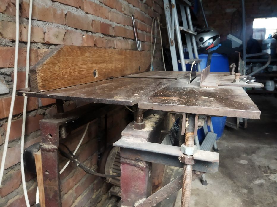 Продам циркулярку з фуганком