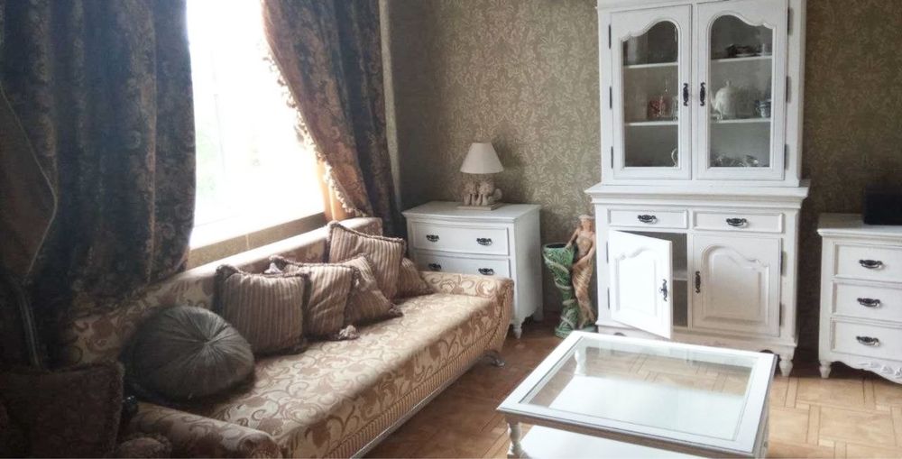 Оренда будинку для сімʼї, під офіс