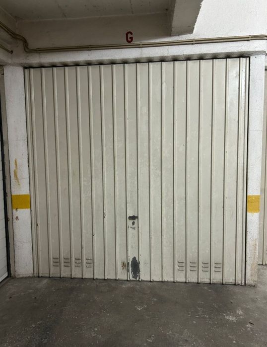 Garagem na Brandoa