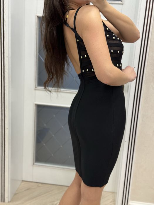 Шикарне вечірне плаття з бандажної тканини,з відкритою спиною