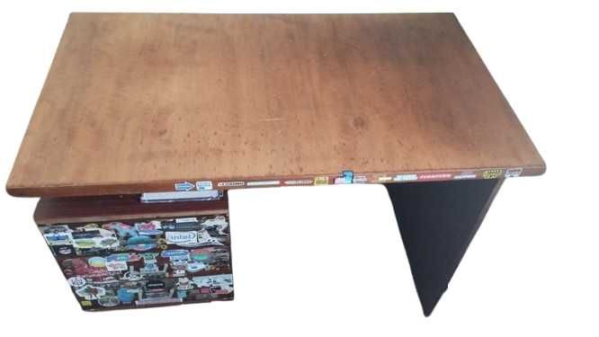 Стіл письмовий комп'ютерний