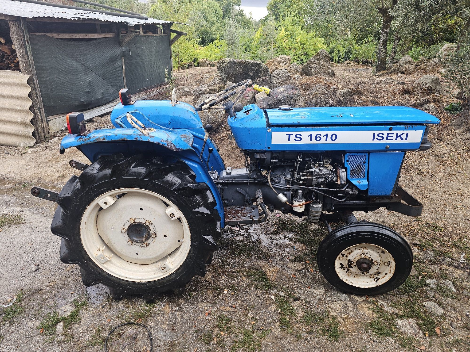 Iseki 1610  trator e freze