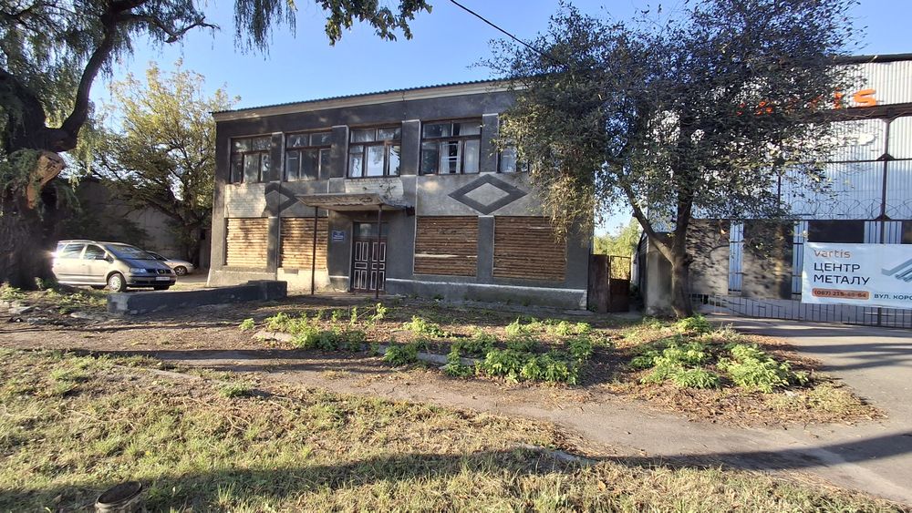 Приміщення під АВТОБІЗНЕС.