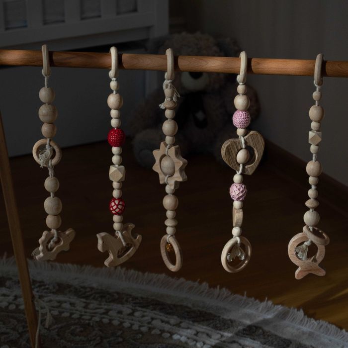 Подарунок на Хрестини і народження Тренажер Монтессорі + підвіски