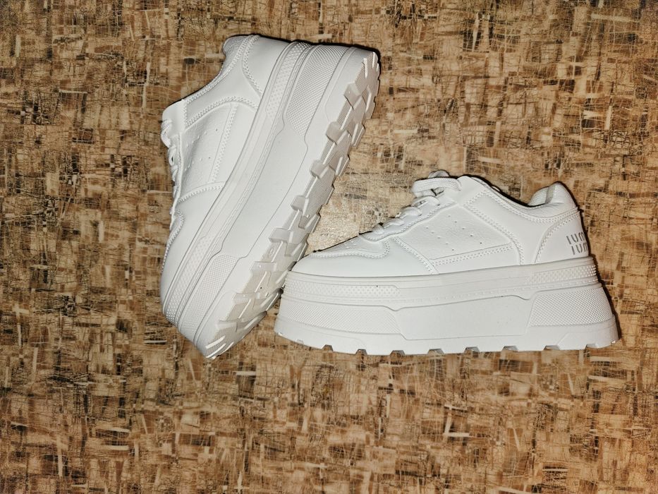 Кроссовки ,кеды на платформе