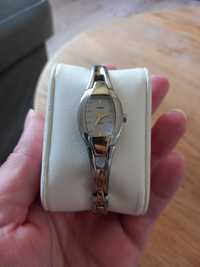 Zegarek damski Timex na bransolecie