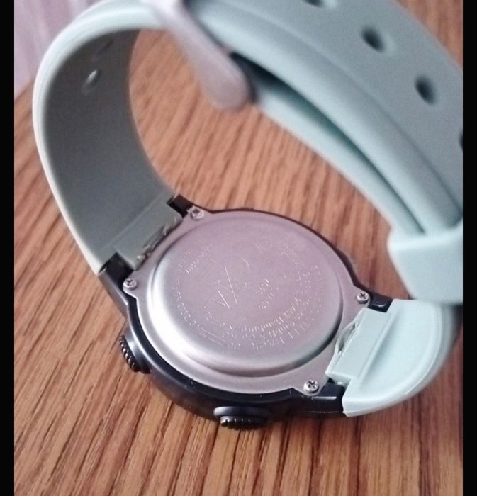 Sprzedam zegarek sportowy.