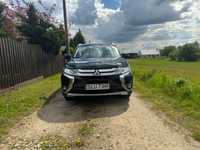 Mitsubishi Outlander Mitsubishi Outlander - 7 osobowy+4WD+CVT