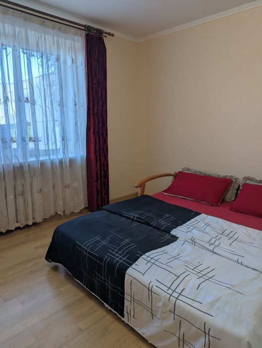 Доба Сяйво неподалік жд