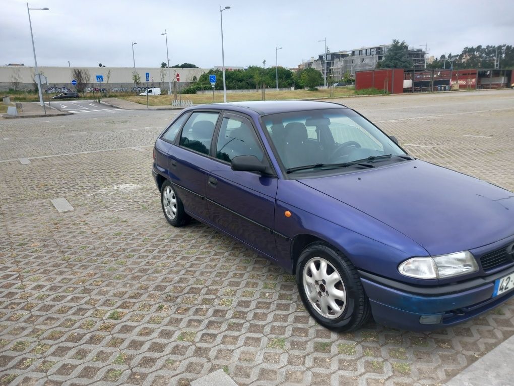 Astra 1.4 16v ano 97