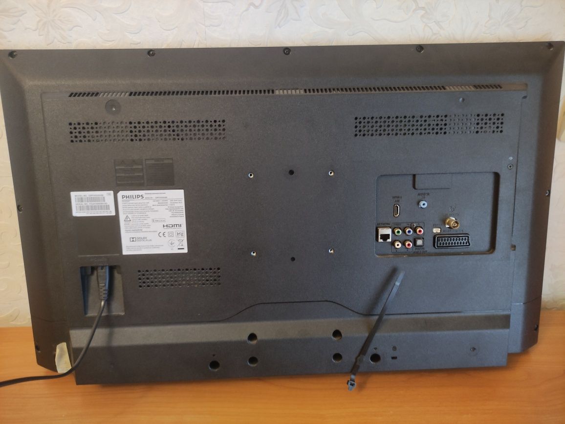 Продається смарт телевізор Філіпс Philips 32