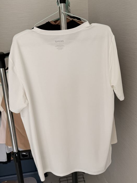 Футболки Skims L,оригінал