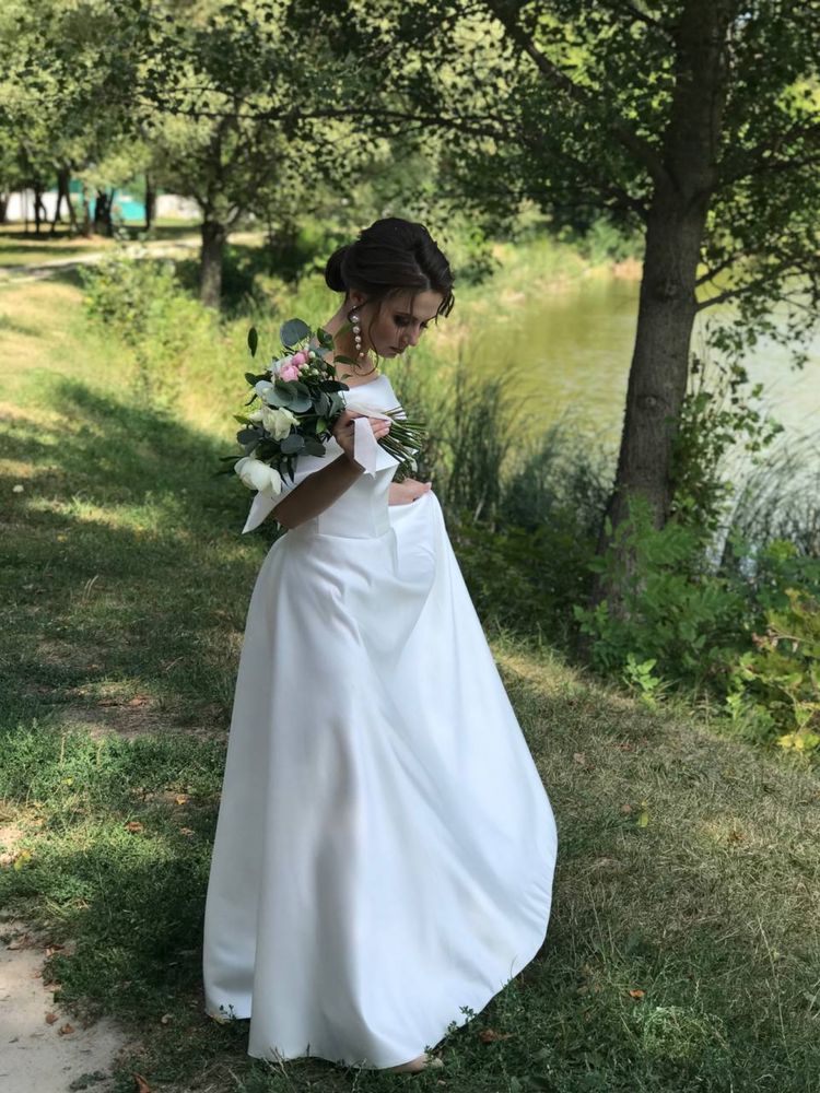 Весільна сукня