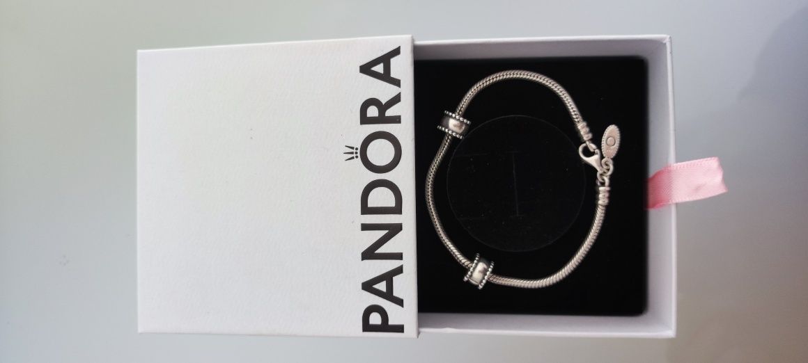 Pulseira Pandora mosquetão