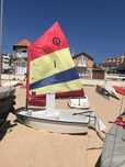 Barco à vela Optimist