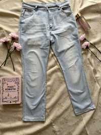 Jeansy dżinsy straight Wrangler jasnoniebieskie rozmiar 34-30