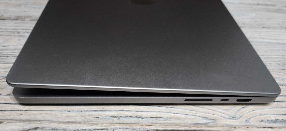 MacBook Pro 16 M1 Pro (MK183) Space Gray | 849$ | EmojieStore