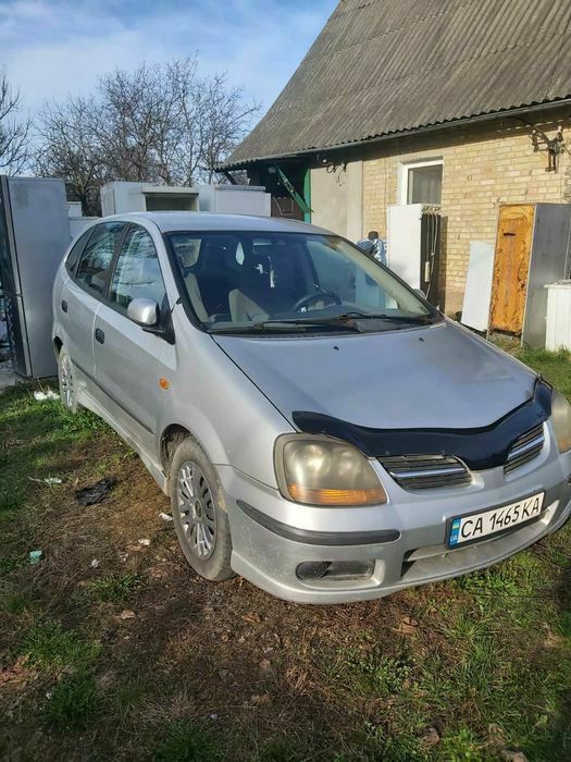 Мінівен Ніссан продам