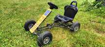 Gokart na pedały dla małego rajdowca