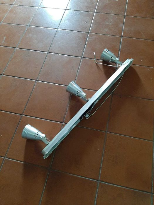 Projetor ikea para 3 lâmpadas