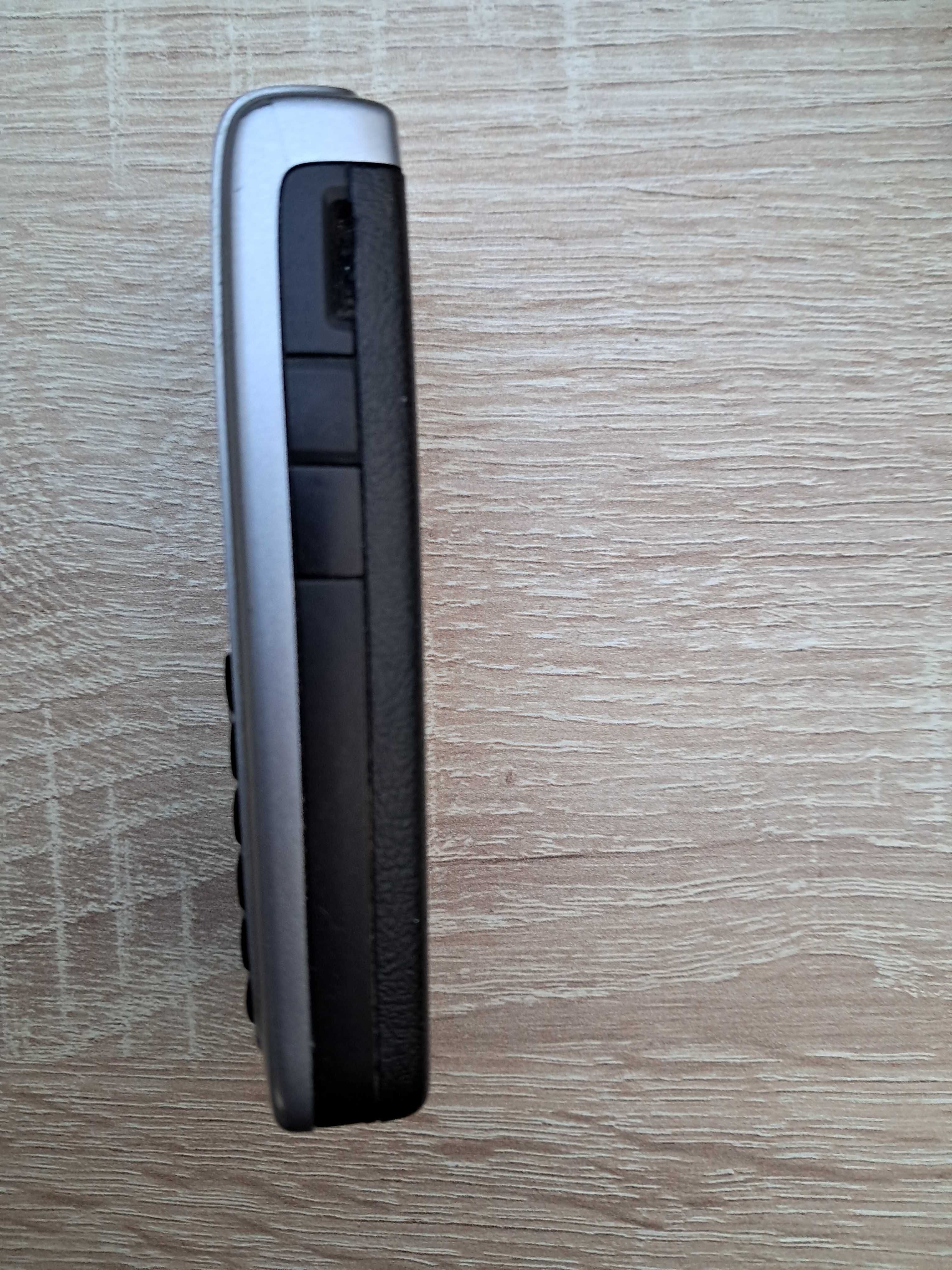 Telefon Nokia 6021