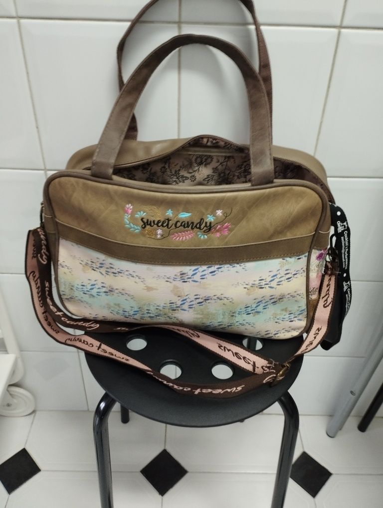 Mala como nova, oferta de porta moedas