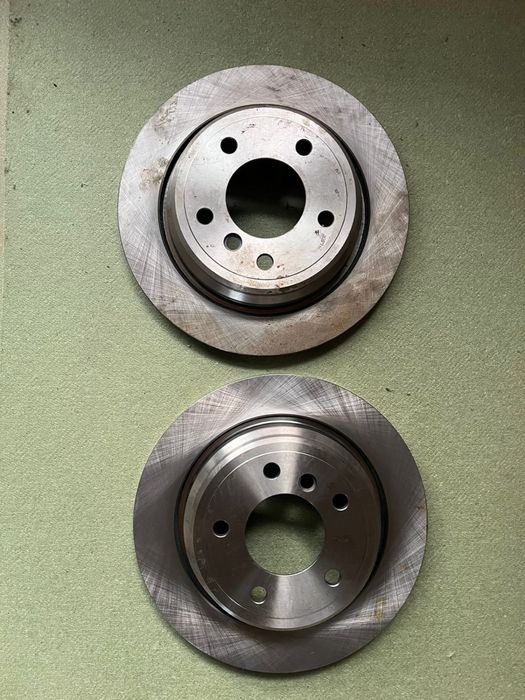 Продам задні тормозні диски BMW E39