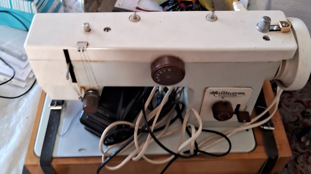 Швейна машинка  Чайка 134