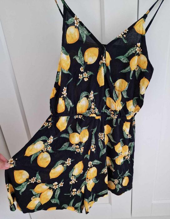 Kombinezon na lato czarny w cytryny divided h&m S 36