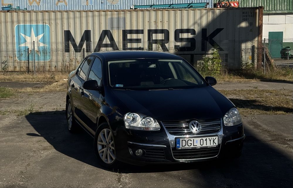Volkswagen Jetta 1.6 TDI 2010r. manual/klima/tempomat/hak/podgrzewanie