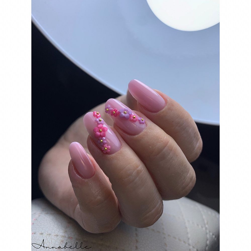 Manicure żelowy i hybrydowy