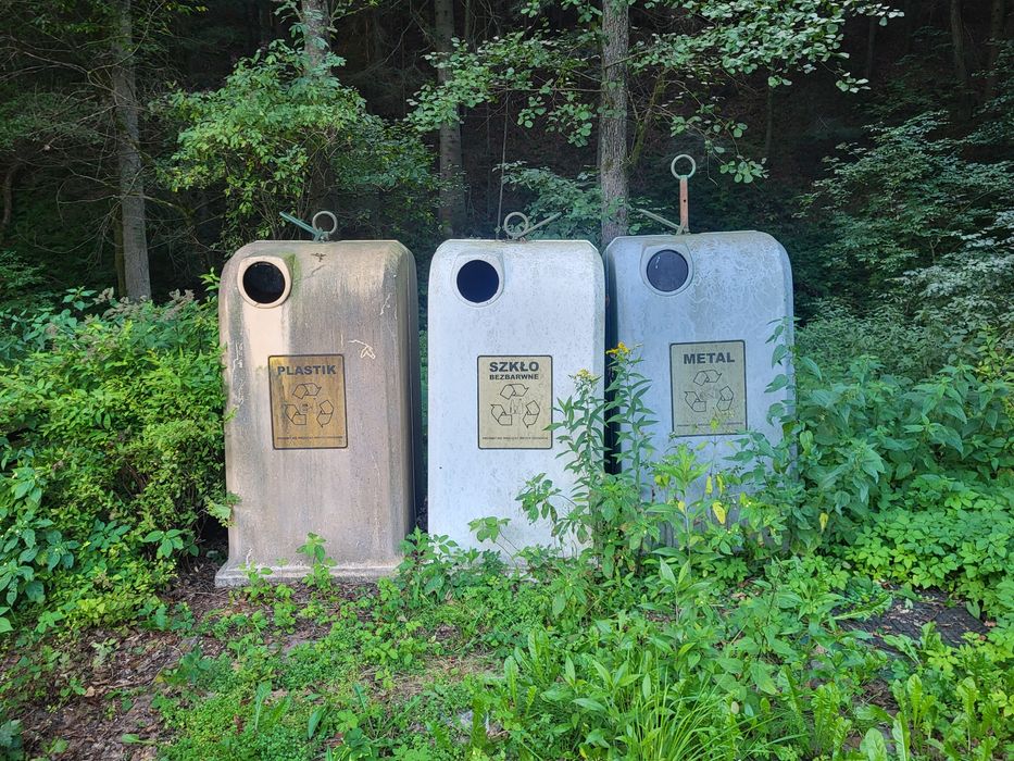 Kontenery na śmieci Kontener Plastik Szkło Metal do Segregacji