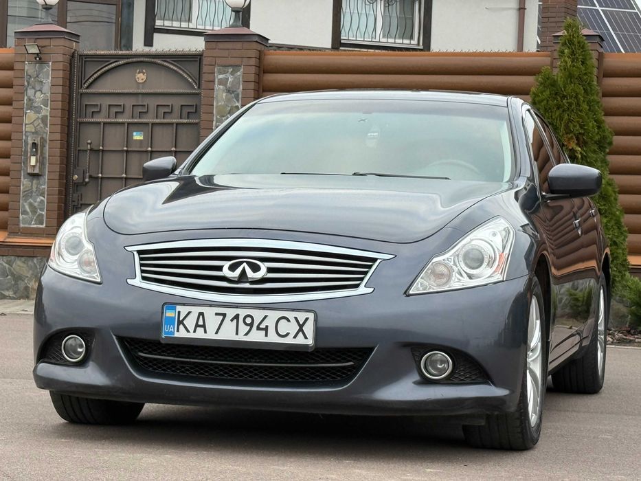 Infiniti G25 2011 Повний привід