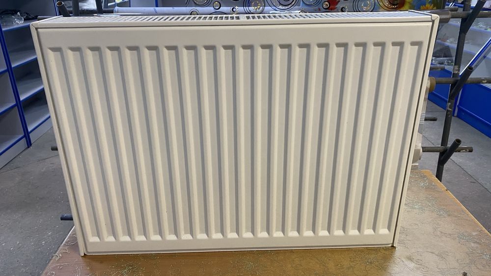 Радиатор отопления стальной нижнее подключение 70 на 50