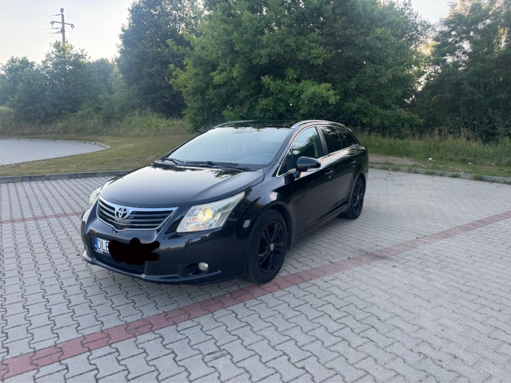 Toyota Avensis 2.2 d-cat NISKI PRZEBIEG!