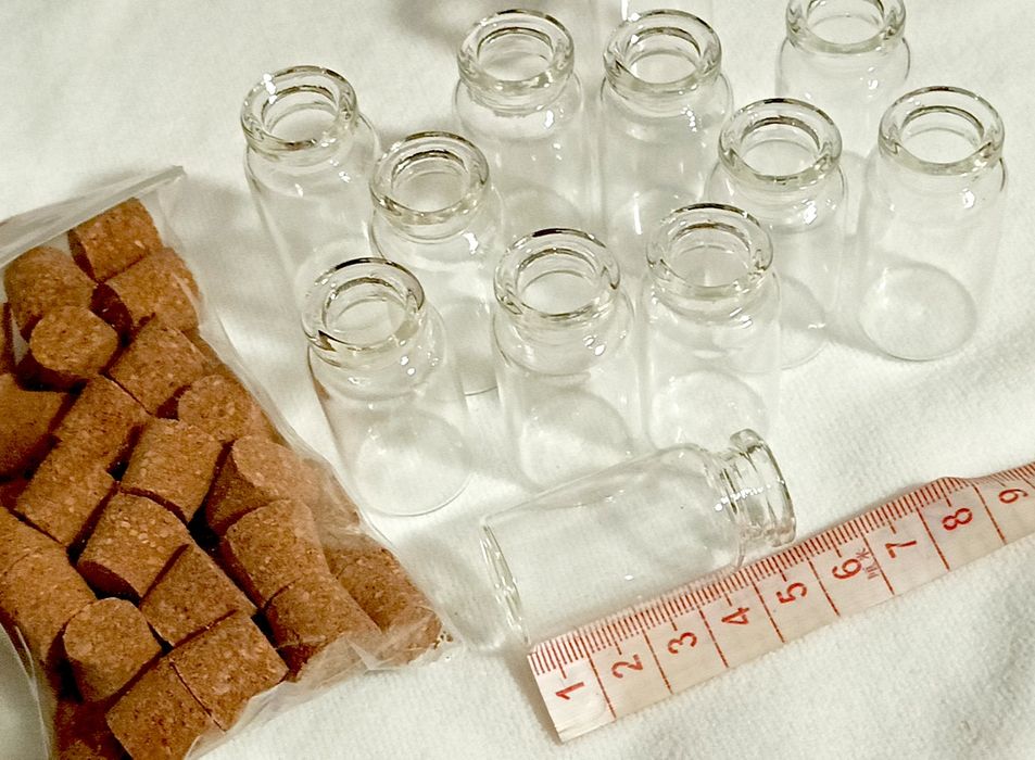 Buteleczki szklane,  na kamienie