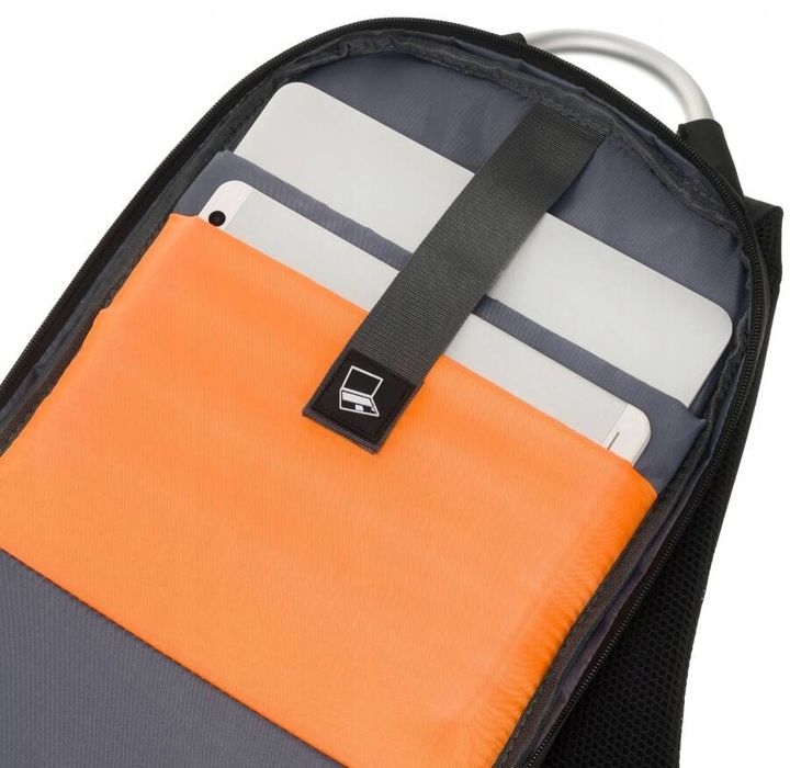 duży, pojemny plecak z portem usb i miejscem na laptopa - peterson