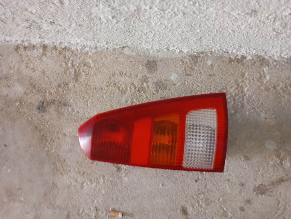 Farolim Ford focus