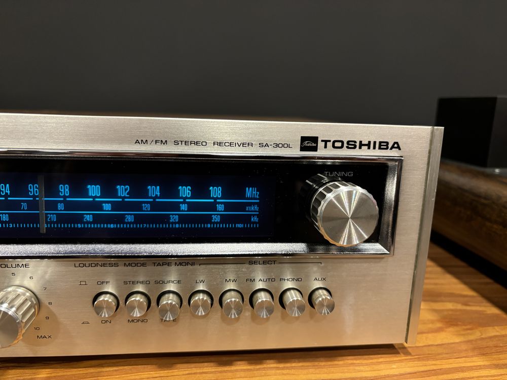 Toshiba SA-300 L - amplituner stereo