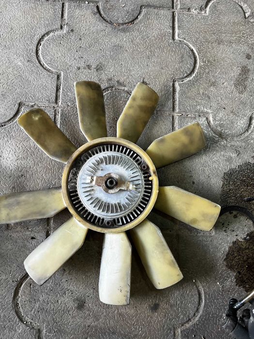 Віскомуфта з крильчаткою Мерседес Спрінтер 2.2cdi