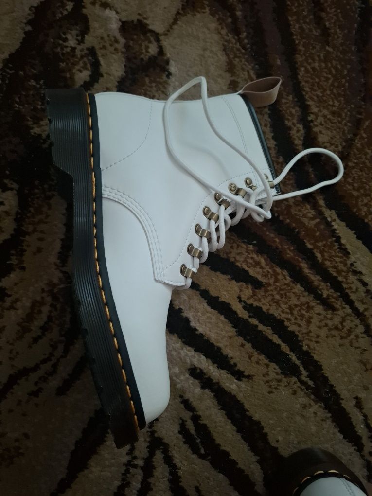 Nowe buty dr martens 42