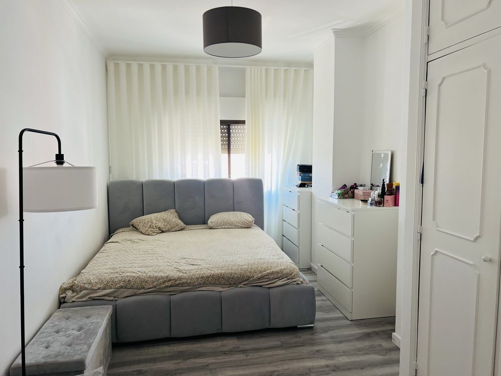 T3 Remodelado e mobiliado em zona tranquila