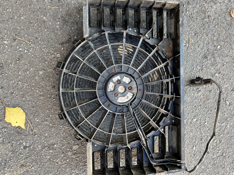 Кожух корпус Вентилятора охолодження BMW