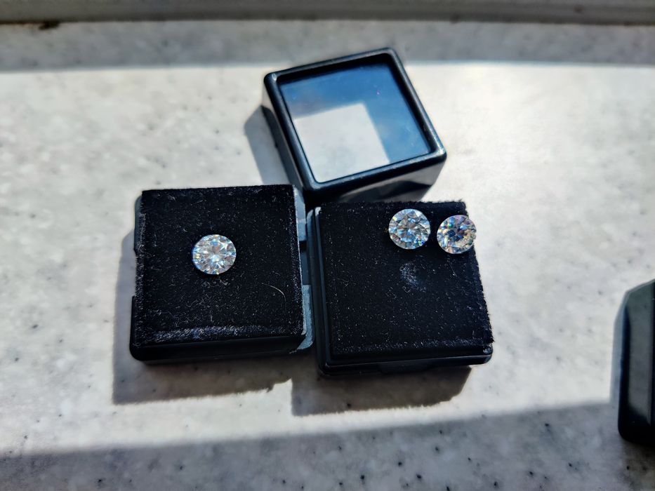 Муассанит круглой огранки / муасаніт / moissanite / мусанит / мусаніт