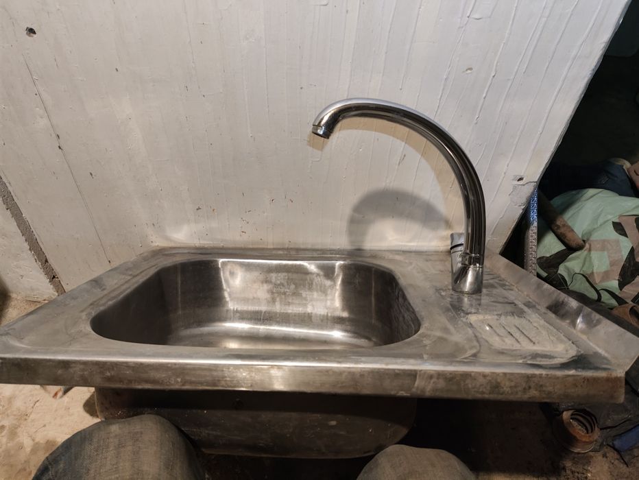 Раковина на кухню со смесителем Товстий метал, совдепія або ссср