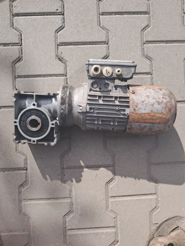 Okazja motoreduktor 0.25kw 18obr