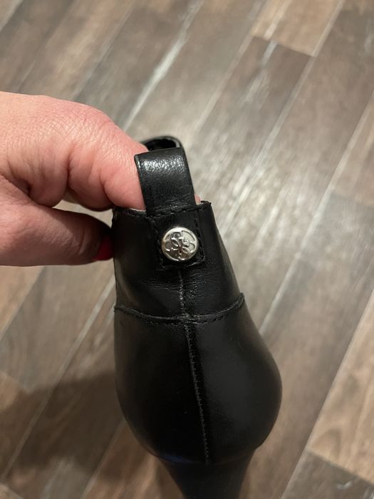 Женские ботинки.