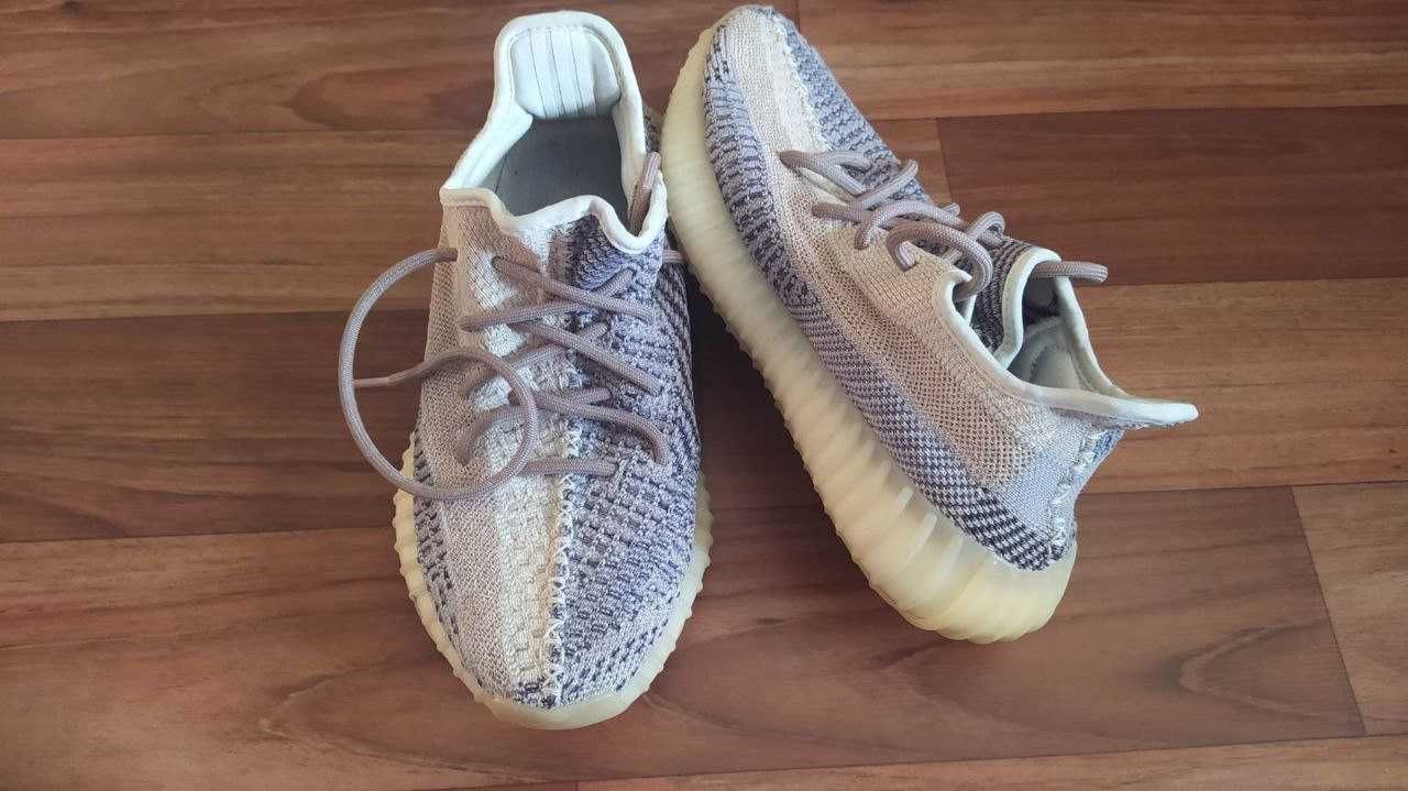 Кроссовки Adidas Yeezy Boost 350 унисекс р. 40 (25 см) Оригинал