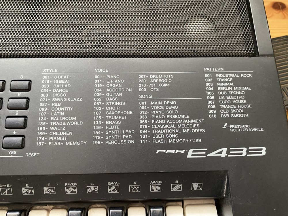 Синтезатор Yamaha PSR E-433