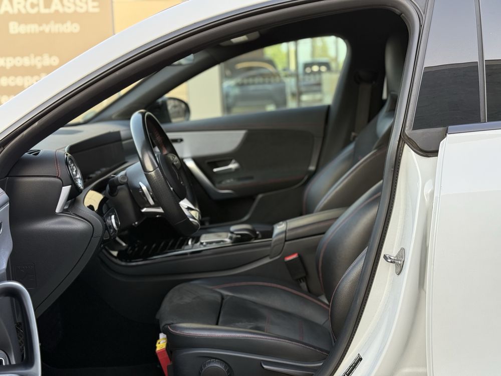 Mercedes Benz CLA 200 d 8G-DCT AMG Line.